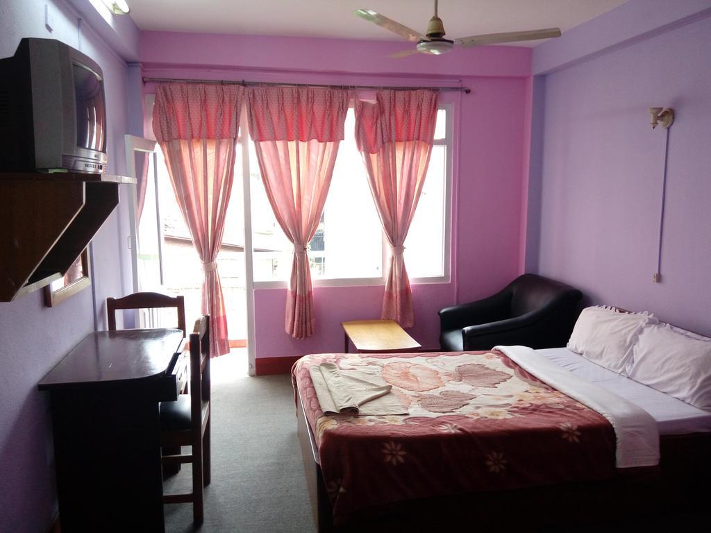 Hotel Pokhara Peace Kathmandu Buitenkant foto