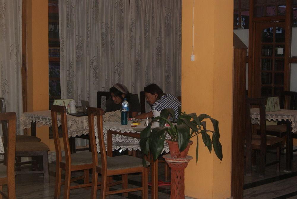 Hotel Pokhara Peace Kathmandu Buitenkant foto